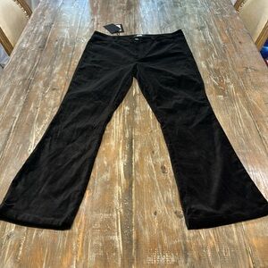 NWT PAIGE CLAUDINE IN BLACK WOMENS SIZE 30